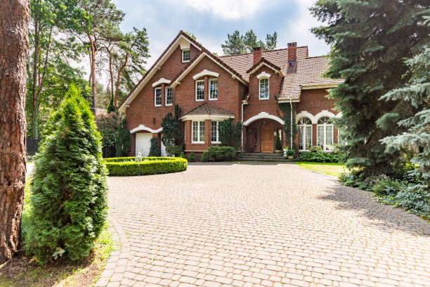 Best Driveway Paving Contractor  in Inverness, IL